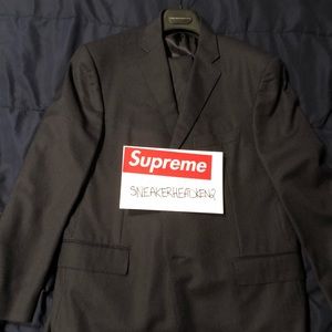 Corneliani Navy Pinstripe suit 42R, 38 waist